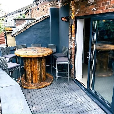 4 Bedroom - Sleep 9 Home In Cheadle Staffordshire - Alton Towers Polar Express Dimmingsdale Peak District Trentham Gardens Water World Bagian luar foto